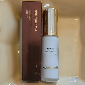 Hourglass Vanish Airbrush Primer - Gold and White